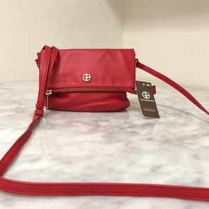 NWT GIANI BERNINI RED CROSSBODY